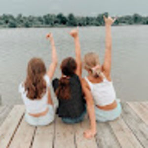 Meet your Posher, Ava